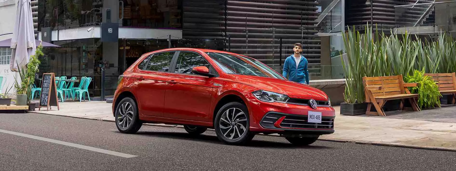 VOLKSWAGEN-POLO25